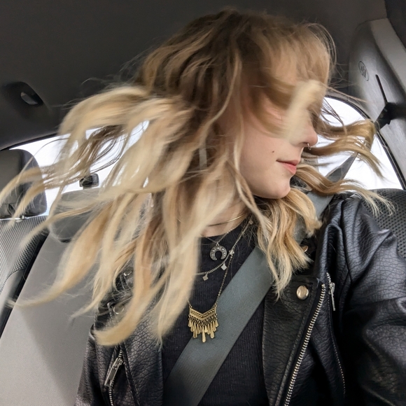 Meet your Posher, Mattea - Picture 1 of 1